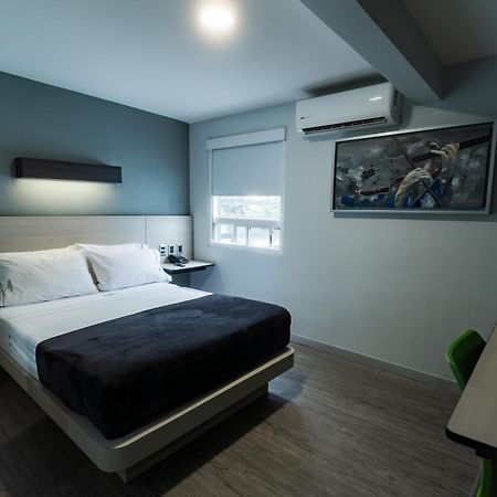 גואדלחארה Hotel Lemon Green -Zona Expo Frente Al Centro De Convenciones מראה חיצוני תמונה