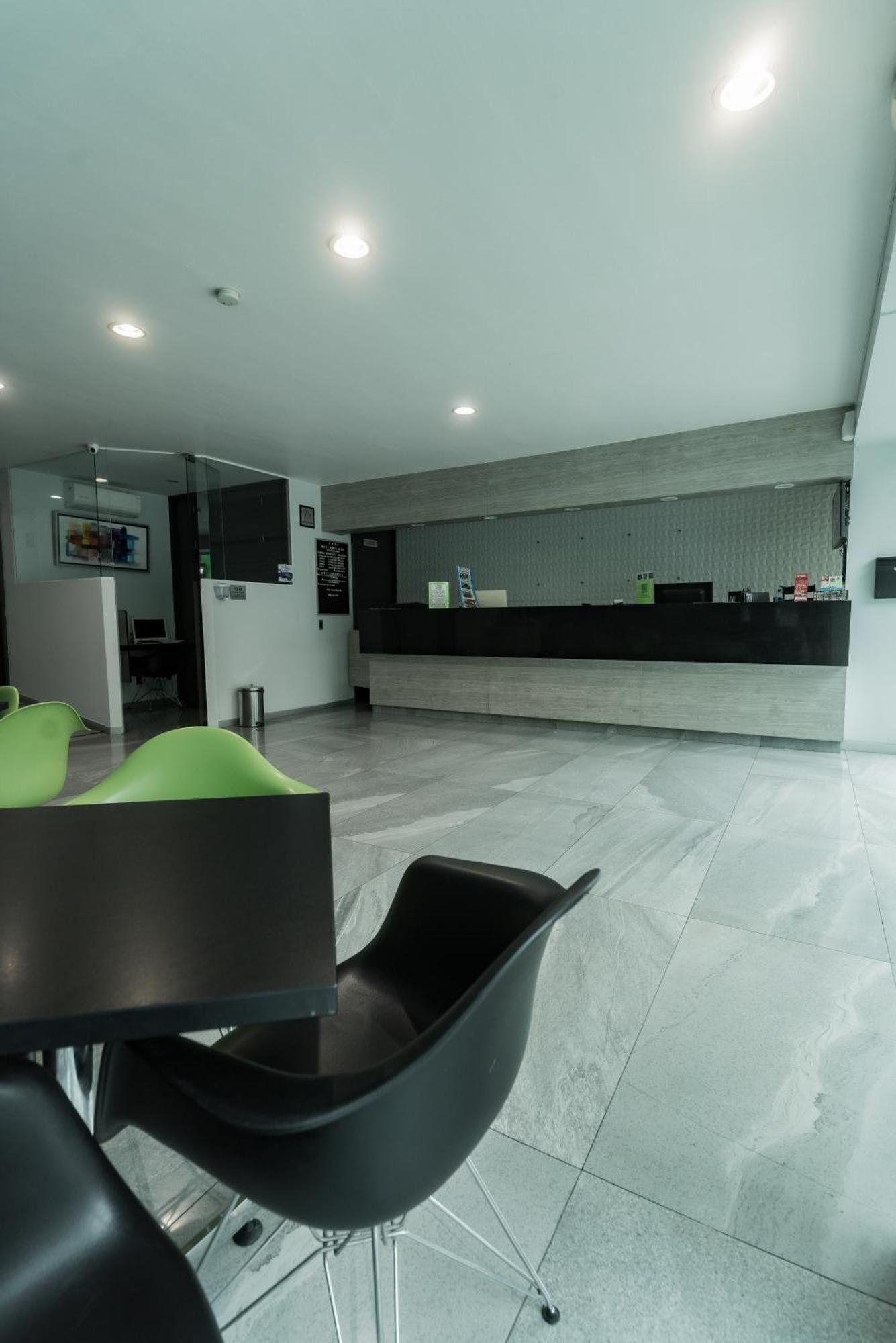גואדלחארה Hotel Lemon Green -Zona Expo Frente Al Centro De Convenciones מראה חיצוני תמונה