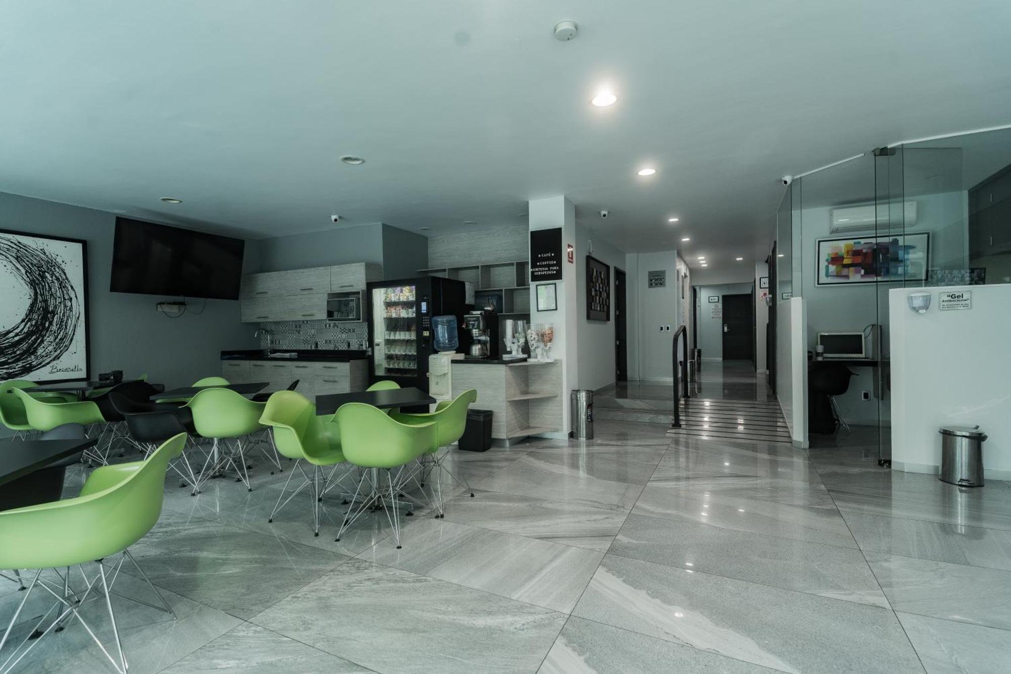 גואדלחארה Hotel Lemon Green -Zona Expo Frente Al Centro De Convenciones מראה חיצוני תמונה