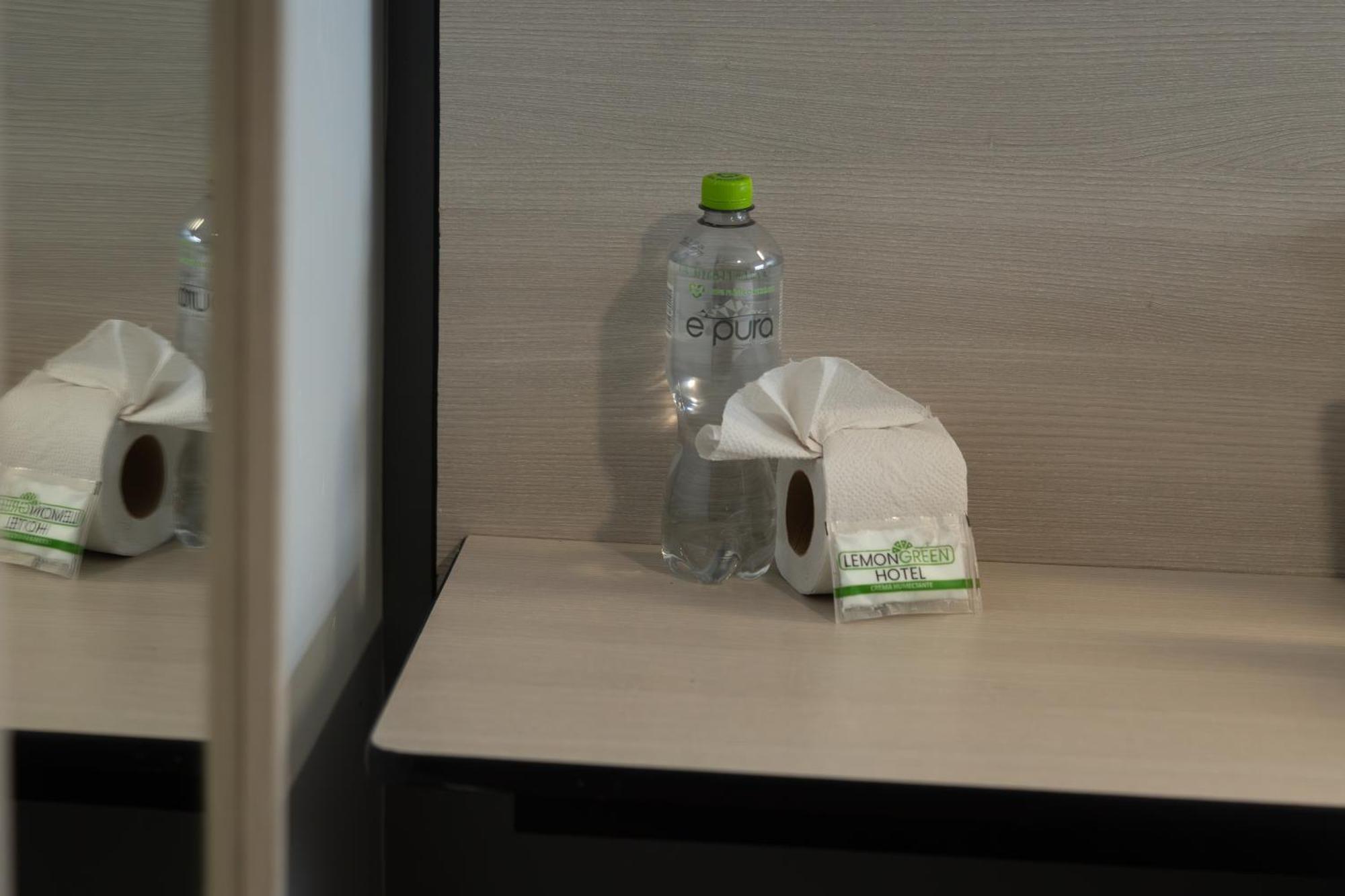 גואדלחארה Hotel Lemon Green -Zona Expo Frente Al Centro De Convenciones מראה חיצוני תמונה