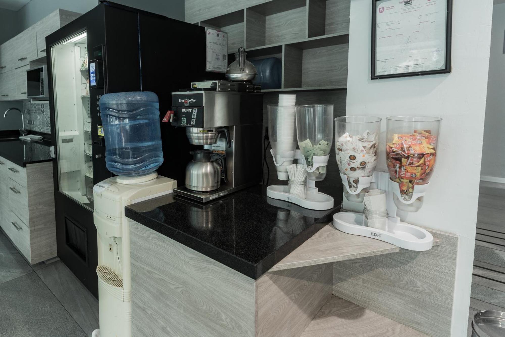 גואדלחארה Hotel Lemon Green -Zona Expo Frente Al Centro De Convenciones מראה חיצוני תמונה